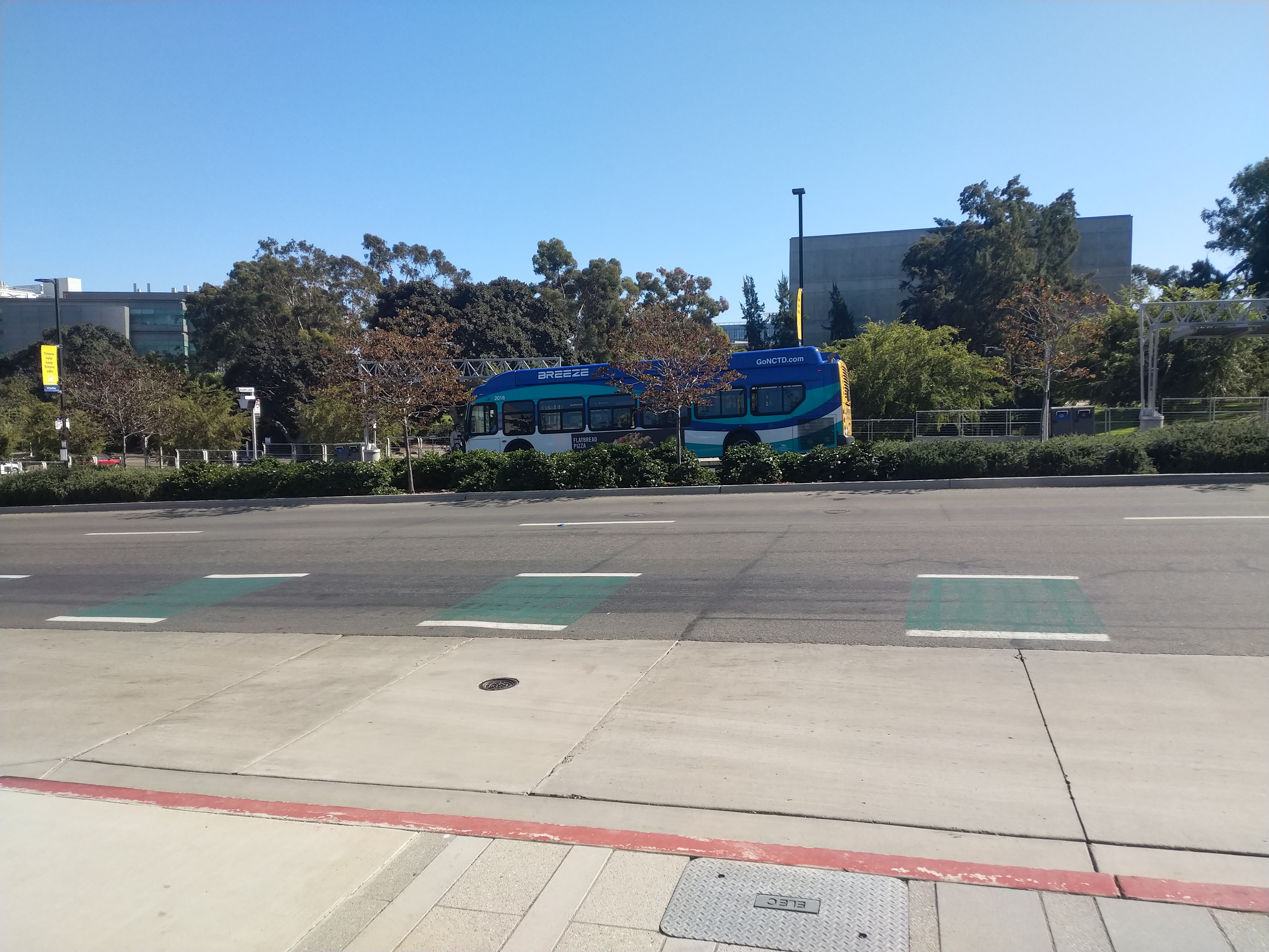 NCTD 101 bus stopping at UCSD